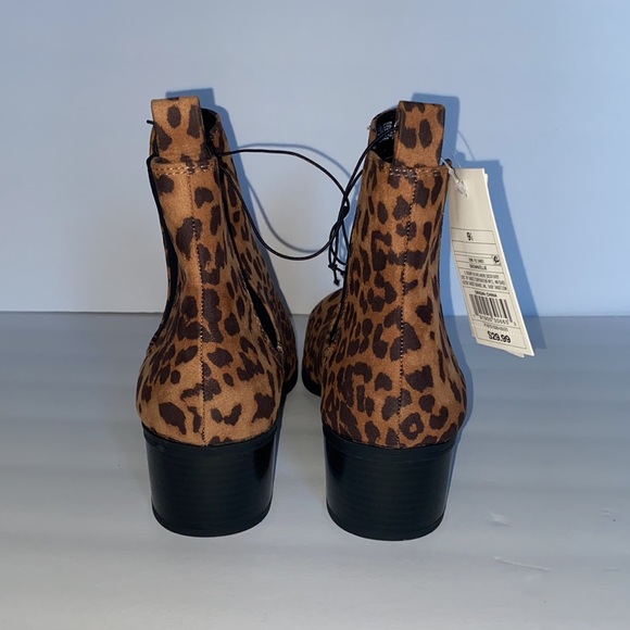 New With Tagns Animal Print Ankle boots size 9.5 - Picture 6 of 14
